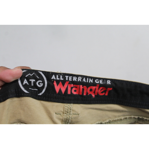 Wrangler Men Brown Pants Rugged Canvas All Terrian Size 42X32 - Picture 2 of 14
